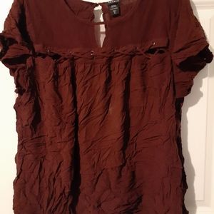 Burgundy tee shirt